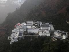 IRCTC Tour Package: माता वैष्णो देवी स्वर्ण मंदिर की सैर का मिल रहा सुनहरा मौका, जानें इस स्पेशल पैकेज के डिटेल्स