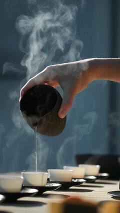 Health Tips : थायरॉइड झाल्यावर चहाचं सेवन करावं की करू नये?