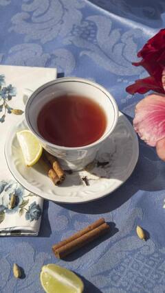 ਚਾਹ ਨਾਲ ਇਹ ਚੀਜ਼ਾਂ ਖਾਣ ਦੀ ਗਲਤੀ ਤੁਹਾਡੀ ਸਿਹਤ ਕਰ ਦੇਵੇਗੀ ਖਰਾਬ , ਅੱਜ ਹੀ ਛੱਡ ਦਿਓ