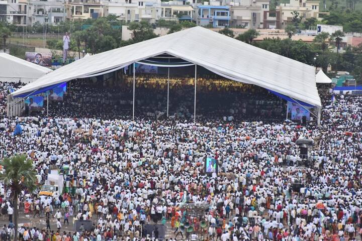 జనసంద్రమైన వైసీపీ ప్లీనరీ రెండో రోజు సమావేశాలు