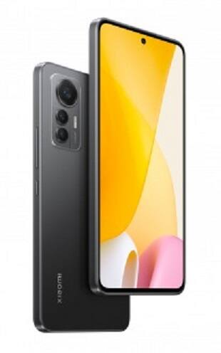 Xiaomi 12 Lite ફોનમાં ત્રિપલ રિયર કેમેરા સેટઅપ આપવામાં આવ્યુ છે, આમાં Samsung HM2 sensorનો 108 MP વાળો મેને બેક કેમેરો, 8 MPનો બીજો અલ્ટ્રા વાઇડ કેમેરો અને 2 MPનો ત્રીજા મેક્રો કેમેરો સામેલ છે.  ફ્રન્ટ કેમેરાની વાત કરીએ તો આ ફોનમાં Samsung GD2 સેન્સરનો 32 MP નો ફ્રન્ટ કેમેરો આપવામાં આવ્યો છે. આ પંચ હૉલ કેમેરા છે.