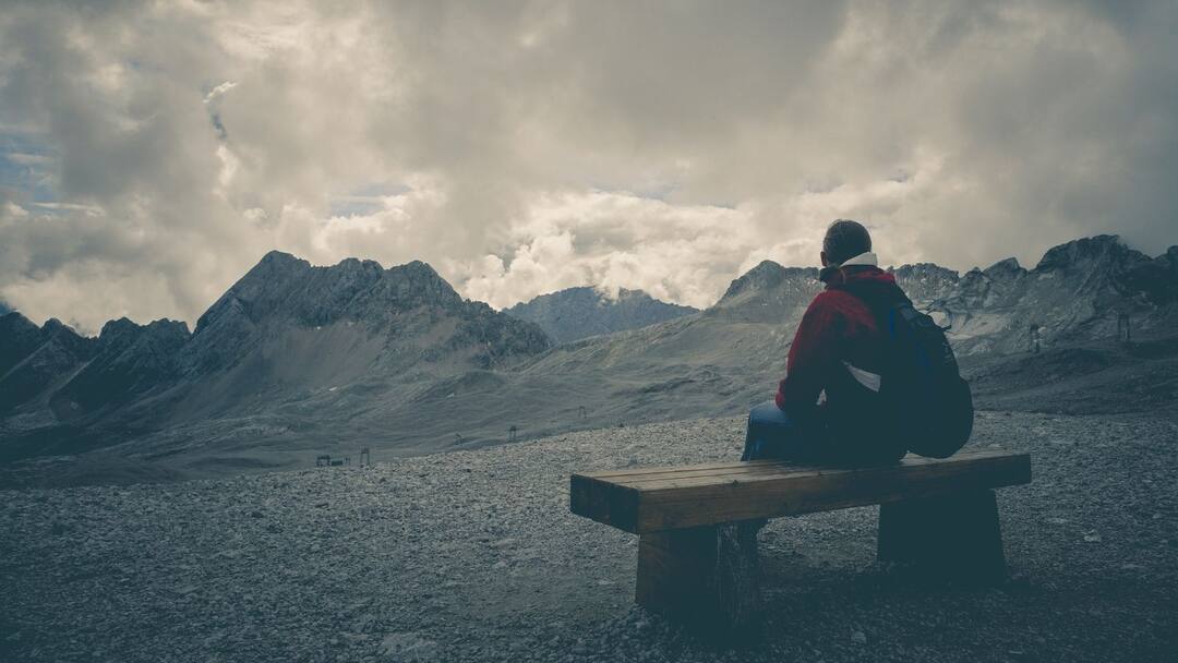 Travel tips things you must carry on a solo trip know details Travel Tips: সোলো ট্রিপে যাচ্ছেন? কোন কোন জিনিস অতি অবশ্যই সঙ্গে রাখবেন দেখে নিন