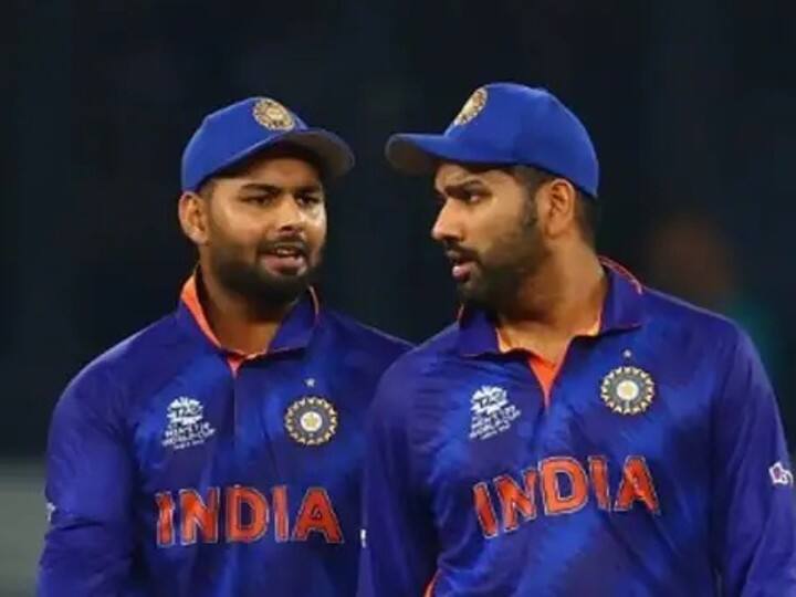 Rishabh Pant and Rohit Sharma Conversation records on Stump Mike during IND vs ENG 2nd T20 Watch: स्टंप माइक में रिकॉर्ड हुई मजेदार बातचीत, रोहित से पूछ रहे थे ऋषभ, 'ये सामने आ गया था, टक्कर मार दूं क्या?'