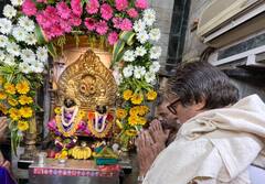 Amitabh Bachchan : सुपरस्टार अमिताभ बच्चन विठूरायाच्या चरणी नतमस्तक; ट्वीट करत शेअर केले फोटो