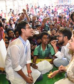 Kolkata Chalantika: ইসকনে রথের রশিতে টান দিয়ে শুরু ছবির প্রচার, বিতরণ করা হল 'কলকাতা চলন্তিকা' মিষ্টি