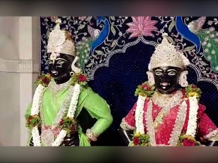 सेंच्युरी कंपनीच्या आवारात बिर्ला व्यवस्थापनाने भव्य विठ्ठल मंदिर उभारले आहे.