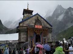 Kedarnath Yatra: आंधी-बारिश के बावजूद केदारनाथ यात्रा जारी, अब तक आठ लाख से ज्यादा यात्री कर चुके हैं बाबा केदार के दर्शन