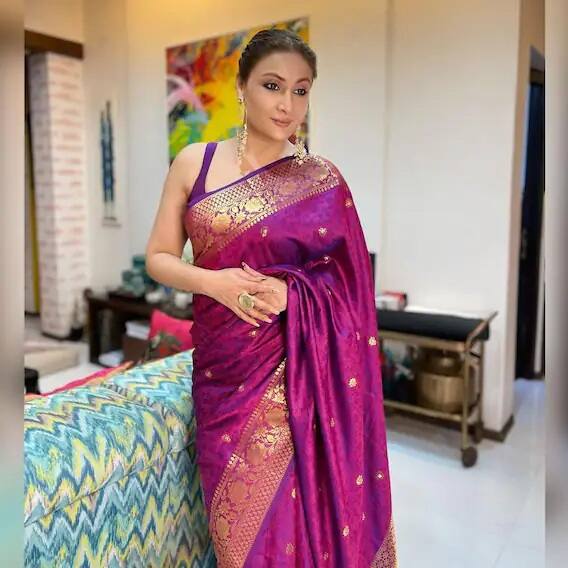 આ વિશે વાત કરતા ઉર્વશી ધોળકિયાએ આગળ કહ્યું હતુ કે, આ મારી શકલ પર લખેલુ છે કે હું માત્રે નેગેટિવ રૉલ માટે જ ફિટ છું, બસ મને એક જ પ્રકારના રૉલ મળે છે.