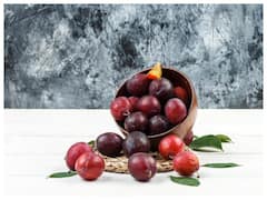 Plum Benefits: इम्यूनिटी बूस्टर है आलू बुखारा, एक दो नहीं बल्कि इसके सेवन से मिलते हैं कई फायदें