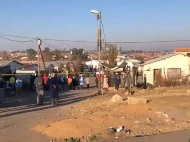 South Africa Shooting: साउथ अफ्रीका में आधी रात को बार के अंदर भीषण गोलीबारी, 14 लोगों की मौत