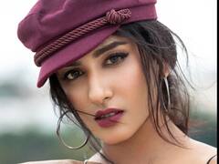 VishnuPriya Photos:  పొట్టి డ్రెస్సులో విష్ణుప్రియ రచ్చ