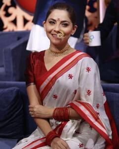 Sonalee Kulkarni : सोनालीचा नथीचा नखरा; शेअर केले खास लूकमधील फोटो