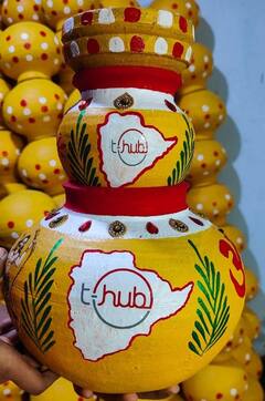 IT Bonalu Photos: బోనమెత్తిన ఐటీ కారిడార్, టీహబ్ 2లో అట్టహాసంగా వేడుకలు