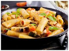 Weekend Special Recipe: वीकेंड डिनर में बनाएं फ्यूजन स्टाइल आचारी चिकन पास्ता, बच्चों को खूब आएगा पसंद