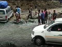 Jammu and Kashmir: लैंडस्लाइड से टूट गया था NH-244, सेना की RR यूनिट ने NHIDC के साथ मिलकर 24 घंटे में किया ठीक