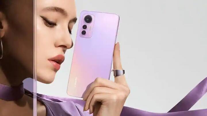 જાણકારી અનુસાર બતાવવામાં આવે છે કે, કંપનીએ Xiaomi 12 Lite ફોનની ભારતમાં લૉન્ચ ડેટને લઇને હજુ સુધી કોઇ જાહેરાત નથી કરી, પરંતુ કહેવાઇ રહ્યું છે કે, આ કંપની આને બહુ જલદી ભારતમાં લૉન્ચ કરી શકે છે.