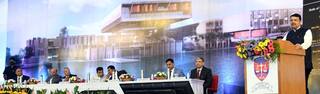 Maharashtra National Law University : विधि विद्यापीठ जागतिक दर्जाचे व्हावे: देवेंद्र फडणवीस