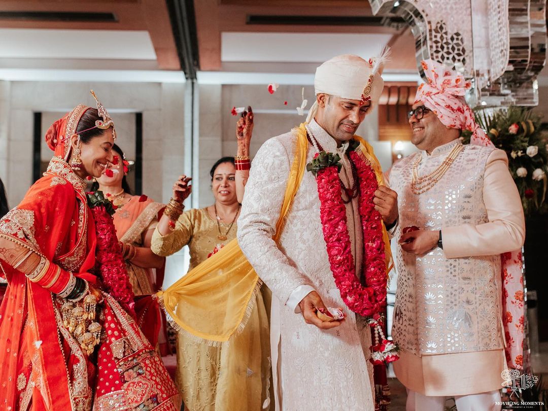 Payal Sangram Wedding Photos: सुर्ख जोड़े में दुल्हन बनीं पायल रोहतगी, शेरवानी पहन खूब जंचे संग्राम सिंह, देखें शादी की पहली तस्वीरें