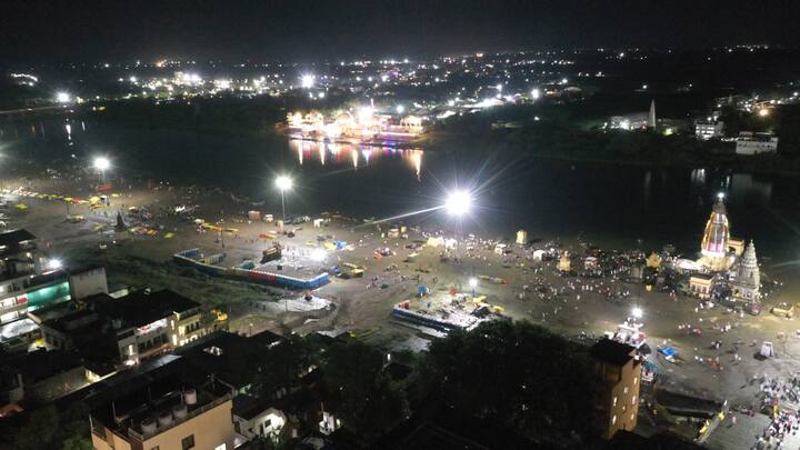 कोरोनामुळं दोन वर्षांनंतर वारकरी मोठ्या प्रमाणात दाखल झाले आहेत.