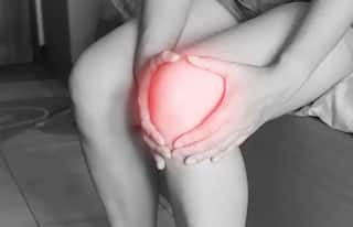 Bones Health : शरीराची हाडे कमकुवत होण्याची 'ही' आहेत कारणं; होऊ शकतो गंभीर आजार