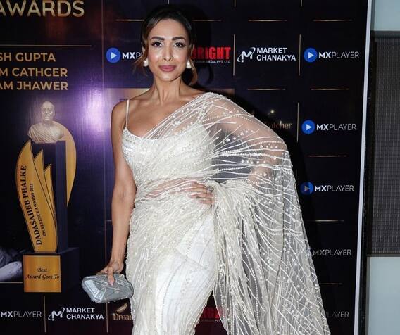 मलायका अरोराच्या सिंझलिंग अदा