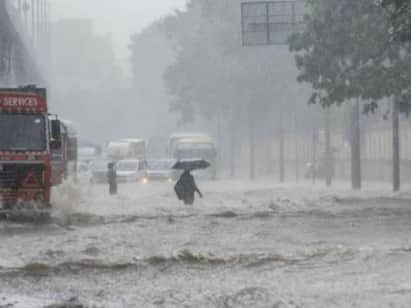 Gujarat Rain: Meteorological department has predicted heavy rain again in Gujarat Gujarat Rain: ગુજરાતમાં ફરી ભારે વરસાદની કરાઇ આગાહી, આ જિલ્લાઓમાં વરસશે ધોધમાર વરસાદ