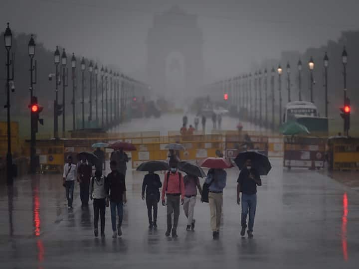 Delhi Weather Update Max temperature Rainfall Likely Monday national capital IMD cloudy light rain Safdarjung Observatory Weather Update: Delhi Records Max Temp Of 34.9 Deg C, Rainfall Likely On Monday, Says IMD