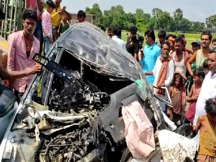Saharsa News: सहरसा में पुल की रेलिंग तोड़कर गड्ढे में जा गिरी कार, एक की मौके पर मौत, चार अन्य गंभीर Saharsa News: The car fell into the pit after breaking the railing of the bridge in Saharsa, One died on the spot, four others critical ann Saharsa News: सहरसा में पुल की रेलिंग तोड़कर गड्ढे में जा गिरी कार, एक की मौके पर मौत, चार अन्य गंभीर