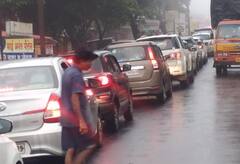 Sindhudurg : पर्यटकांची तुफान गर्दी, चार तासापासून आंबोलीत वाहतूक कोंडी