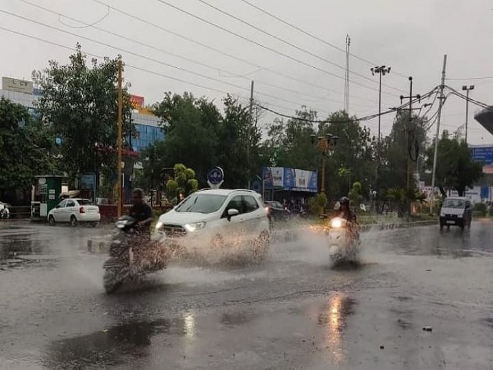 MP Weather Update 11 July 2022 IMD Alert for Heavy Rain in Narmadapuram Bhopal Jabalpur Shahdol Division in MP News MP Weather Update: एमपी में भारी बारिश से बुरा हाल, जानें- अगले 24 घंटे में कहा-कहां होगी जमकर बारिश, येलो अलर्ट जारी