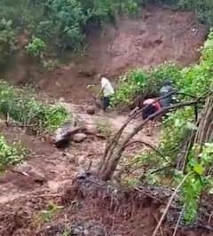 Nashik Rain : नाशिक शहरासह जिल्ह्यात धुवांधार, अनेक पूल पाण्याखाली, रस्ते खचले, गावांचा संपर्क तुटला!