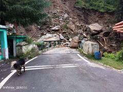 Rudraprayag News: एक दर्जन मोटरमार्ग बंद होने से बढ़ी लोगों की दिक्कत, नहीं आ पा रहे तीर्थयात्री, जानिए- कब तक खुलेंगे