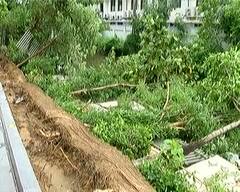 અમદાવાદમાં રવિવારે રાત્રે મેઘરાજાએ કરી તોફાની બેટિંગ, ભારે વરસાદે સર્જી આવી સ્થિતિ જુઓ દ્વશ્યો