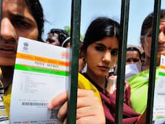 Gujarat News: गुजरात में आधार और वोटर आईडी कार्ड नहीं कराया लिंक तो है मौका, जानें- क्या है नई तारीख?