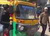 Watch: एक ऑटो, 27 सवारियां... एक-एक कर जब उतरे तो पुलिस के भी उड़ गए होश, जानिए- पूरी कहानी