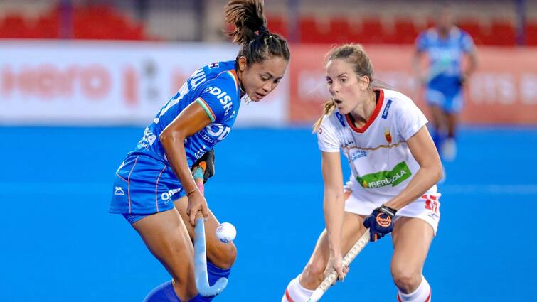 Indian Women's Hockey team fail to reach FIH World Cup's quarter final defeated by Spain Indian Women's Hockey team: হকিতে স্পেনের কাছে হেরে বিশ্বকাপে কোয়ার্টার ফাইনালে ওঠার স্বপ্নভঙ্গ ভারতের