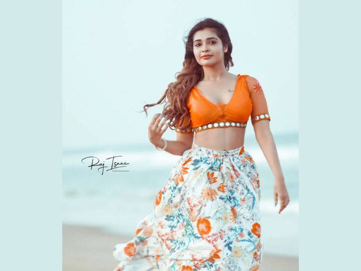 நீ இருக்கும் எடம் எனக்கு ஒரு ஹில் ஸ்டேஷன்