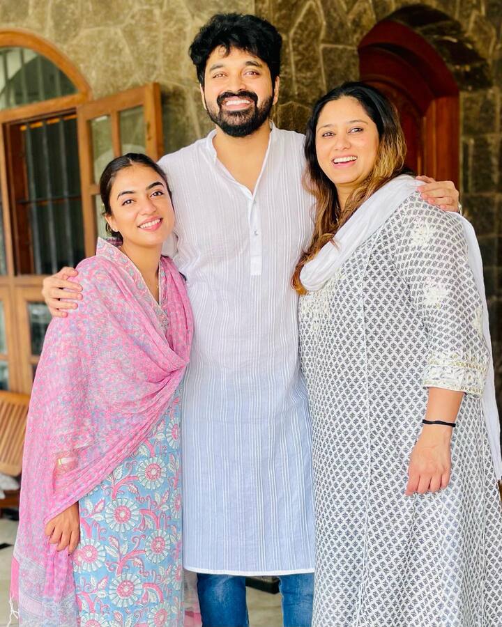 కుటుంబంతో నజ్రియా ఫోటోలు -Image Credit: Nazriya Nazim Fahad/Instagram