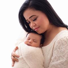 Bharti Singh Baby Photos: भारती सिंह ने बेटे लक्ष्य के फोटोशूट की तस्वीरें की शेयर, सोते हुए बहुत क्यूट लग रहे लाडले