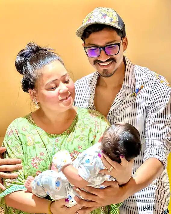 ਇਸ ਦੌਰਾਨ ਲਕਸ਼ ਕਾਫੀ ਕਿਊਟ ਲੱਗ ਰਿਹਾ ਸੀ। ਕਲਿੱਪ ਦੀ ਬੈਕਗਰਾਊਂਡ `ਚ, ਇੱਕ ਸੁੰਦਰ ਸਜਾਵਟ ਅਤੇ ਇੱਕ ਪਿਆਰਾ ਕੇਕ ਸੀ