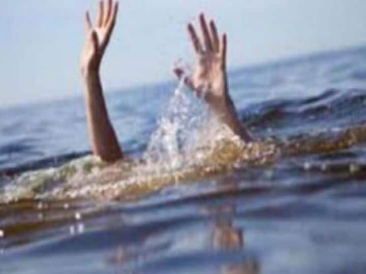 Mumbai News: 20-year-old student of Santacruz fell into the waterfall of Lonavala, feared drowning Mumbai News: लोनावला वॉटरफॉल में गिरा 20 वर्षीय स्टूडेंट, जताई जा रही ये आशंका