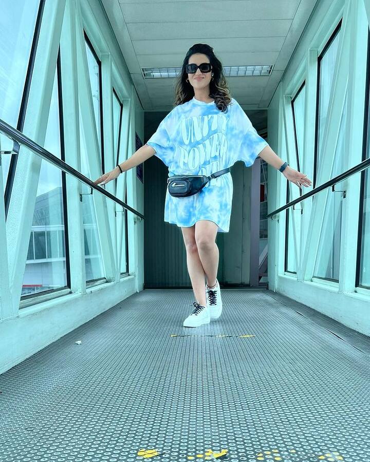 एक्ट्रेस की बढ़ती लोकप्रियता किसी से छिपी नहीं है. बिग बॉस में आने के बाद से ही अक्षरा सिंह की पॉपुलैरिटी में इजाफा देखने को मिला है.