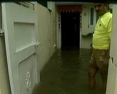 Rajkot Rains: રાજકોટમાં વહેલી સવારથી ધોધમાર વરસાદ, ઘરમાં પાણી ઘૂસતાં લોકોની હાલત બની કફોડી, જુઓ તસવીરો
