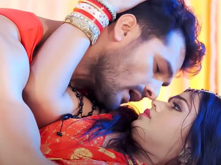Khesari Lal Yadav Antra Singh Saiya Ji Sabar Kari Mahima Singh Bhojpuri Song: ताबड़तोड़ रोमांस कर Khesari Lal Yadav ने मचाई सनसनी, देखने वालों के छूट गए पसीने