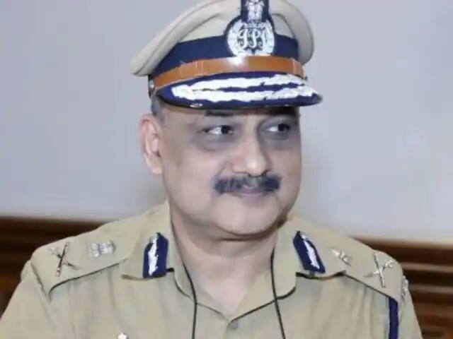 Mumbai Commissioner of Police orders special operation to search for 892 prisoners on emergency parole due to corona कोरोनामुळे इमर्जन्सी पॅरोलवर गेलेल्या 892 कैद्यांचा शोध घेण्यासाठी विशेष मोहीम, मुंबई पोलीस आयुक्तांचे आदेश