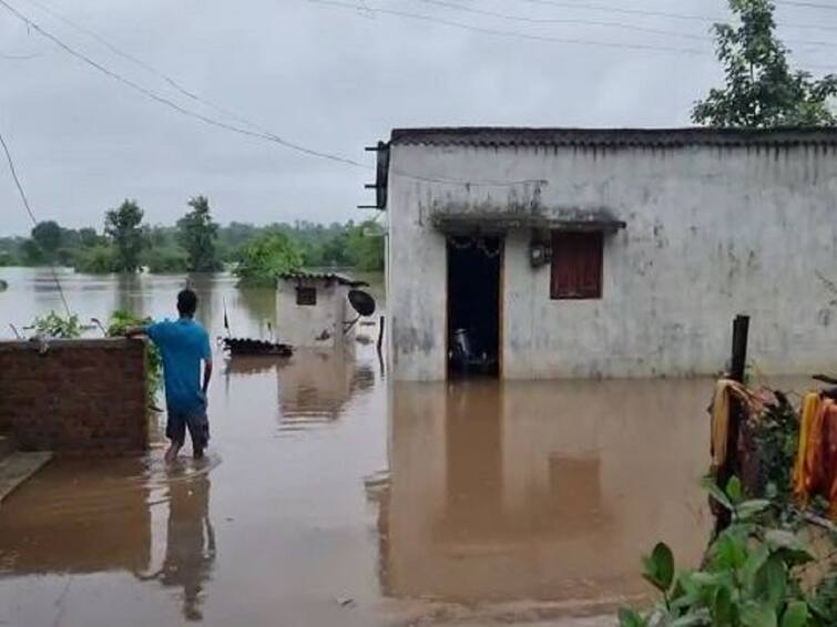 Floods in Allapalli city in Gadchiroli, disrupting public life Gadchiroli Rain : गडचिरोली जिल्ह्यातील आलापल्ली शहरात पूर, जनजीवन विस्कळीत  