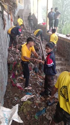 Nashik Saptshrungi Gad : नाशिकच्या सप्तशृंगी गडावर एनडीआरएफची टीम दाखल, मंदिर मार्गाची स्वच्छता
