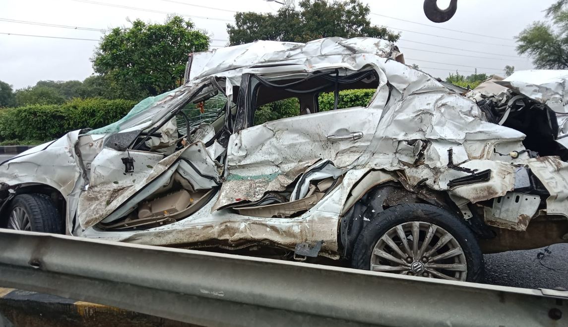 Accident News: અમદાવાદ-વડોદરા એક્સપ્રેસ હાઇવે પર ટ્રક પાછળ ઘૂસી ગઈ કાર, અમદાવાદના ત્રણ યુવકોના કરૂણ મોત