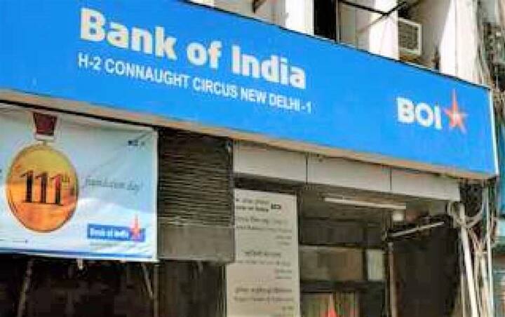 Bank of India: अगर हम लोन राशि 1 लाख रु और अवधि 5 साल मानें, तो बैंक ऑफ इंडिया (Bank of India) कार लोन पर 7.75 % से 9.45 % ब्याज दर की पेशकश कर रहा है. बैंक लोन राशि का 0.25 % (न्यूनतम 1,000 रु और अधिकतम 5,000 रु) प्रोसेसिंग फीस होगी. यहां ईएमआई 2016 से 2098 रुपये के बीच होगी.