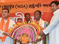 In Photos: राष्ट्रपति चुनाव में समर्थन मांगने बंगाल पहुंचीं द्रौपदी मुर्मू, बीजेपी नेताओं ऐसे किया स्वागत, देखें तस्वीरें